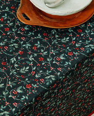 COTTON CHRISTMAS VINE TABLECLOTH