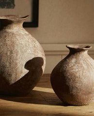 DECORATIVE ALUMINIUM VASE
