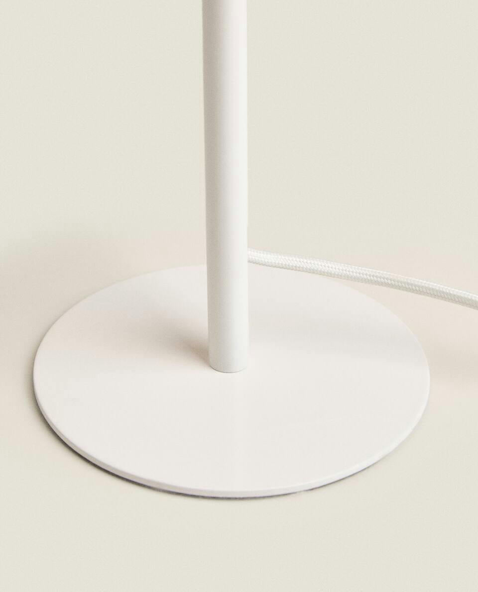 LARGE MONOCHROME LAMP