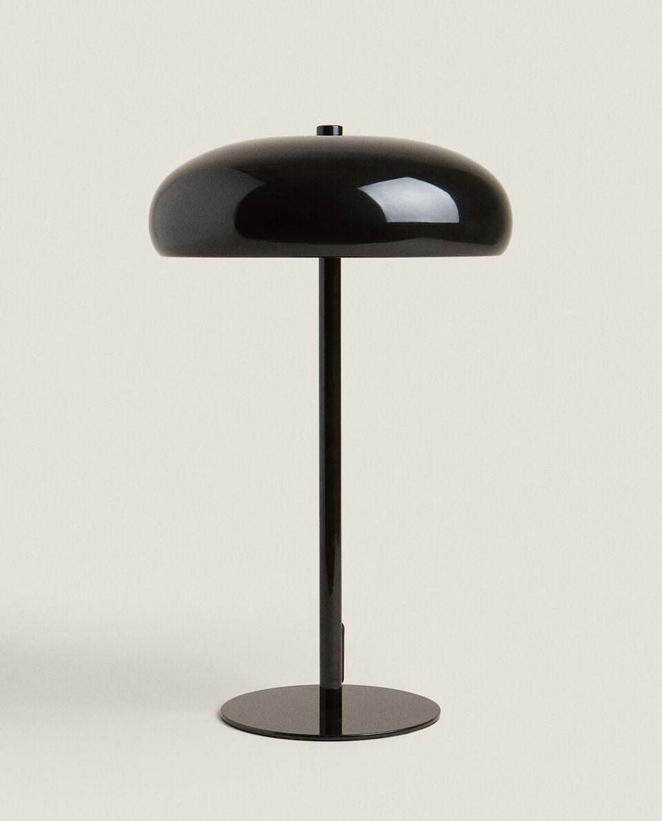 LARGE MONOCHROME LAMP
