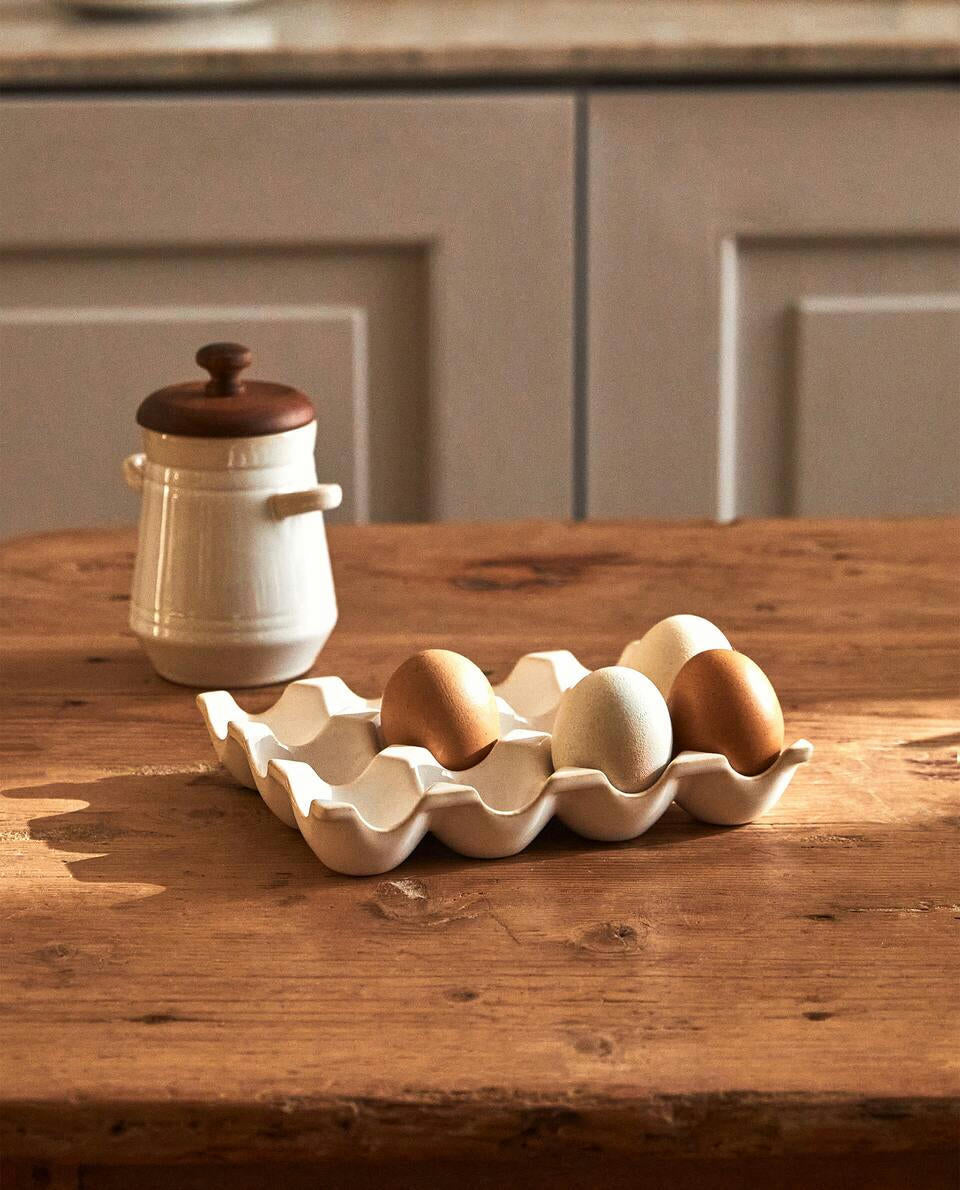 CERAMIC EGG CUP