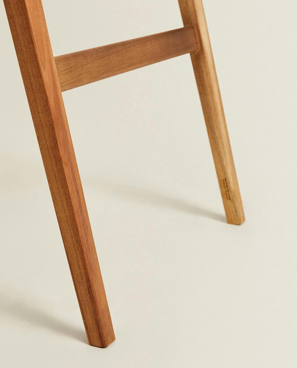 ACACIA TOWEL RACK