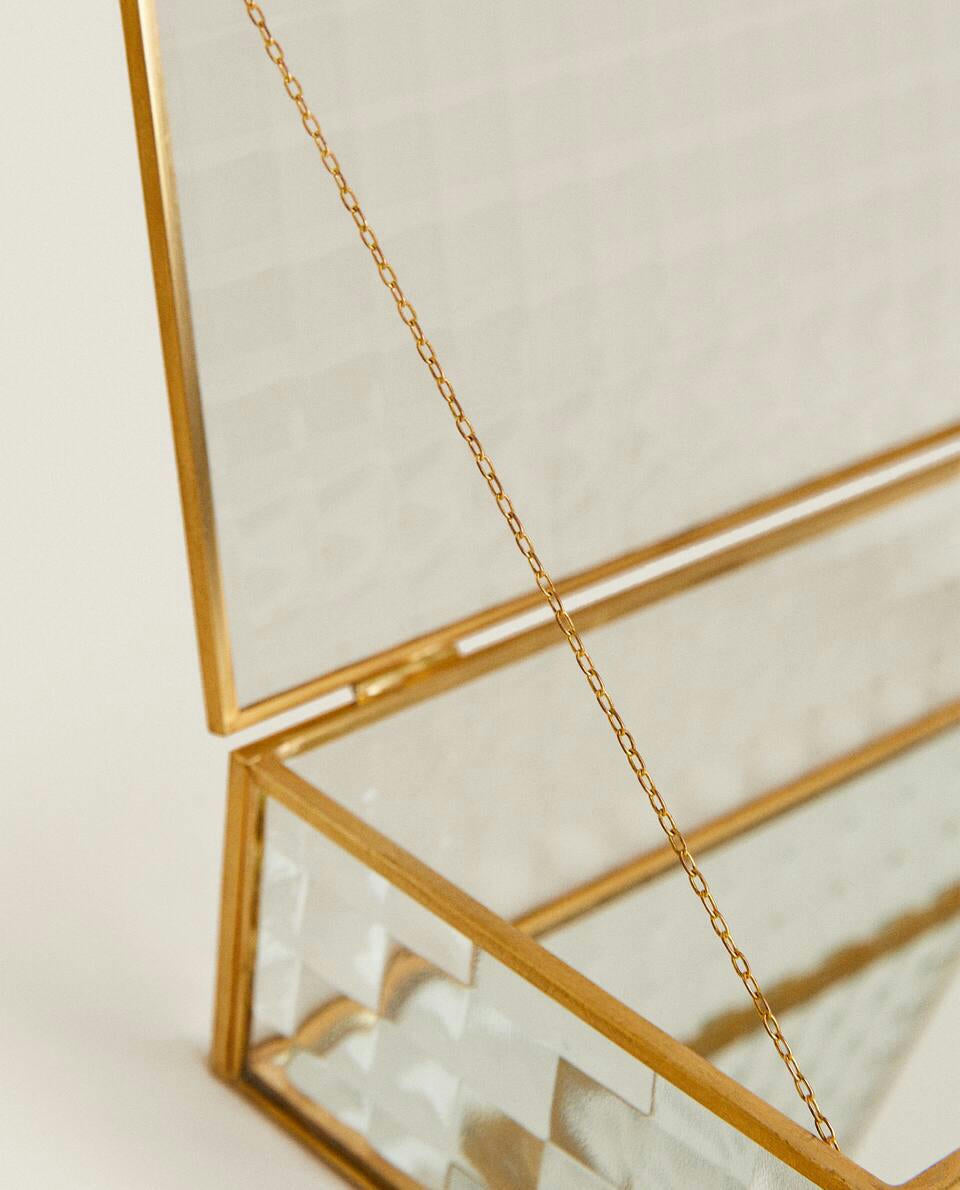 BOX WITH GOLD RIM