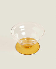 ICE-CREAM CUP WITH A COLOURED BASE