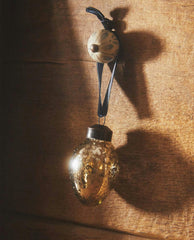SHINY GLASS OVAL CHRISTMAS DECORATION