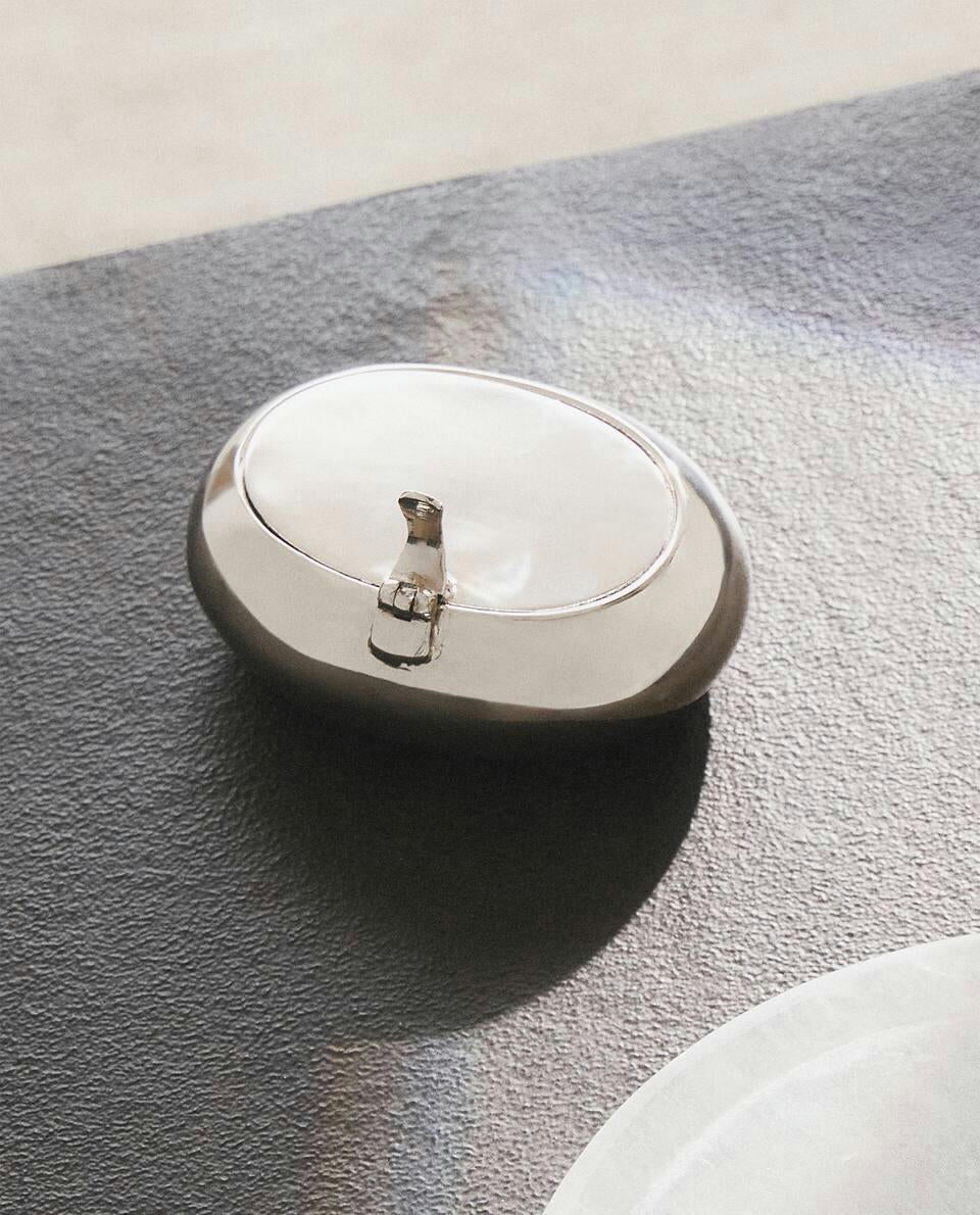 ASHTRAY WITH LID