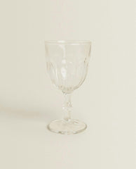 RAISED DESIGN WINE GLASS