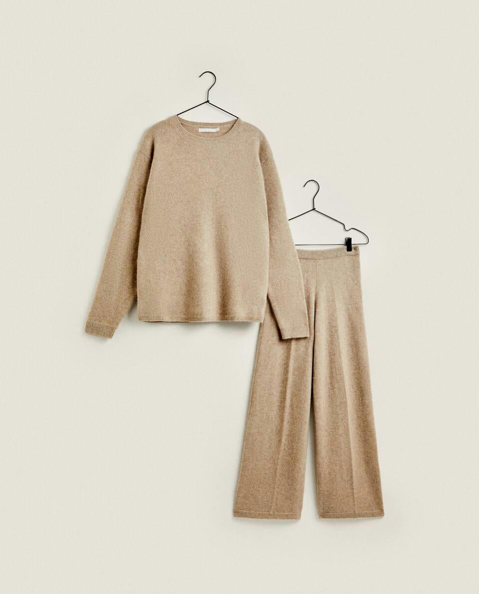 CASHMERE SWEATER