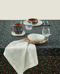 COTTON CHRISTMAS VINE TABLECLOTH
