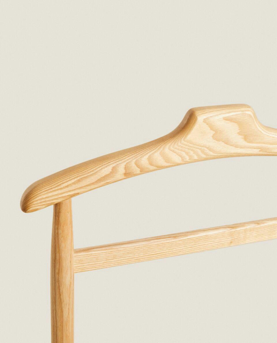 ASH WOOD VALET STAND